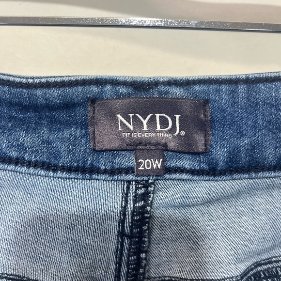 NYDJ Plus Size Margot Girlfriend Jeans Lift Tuck Technology Color: Stunning S 20 - Picture 9 of 9